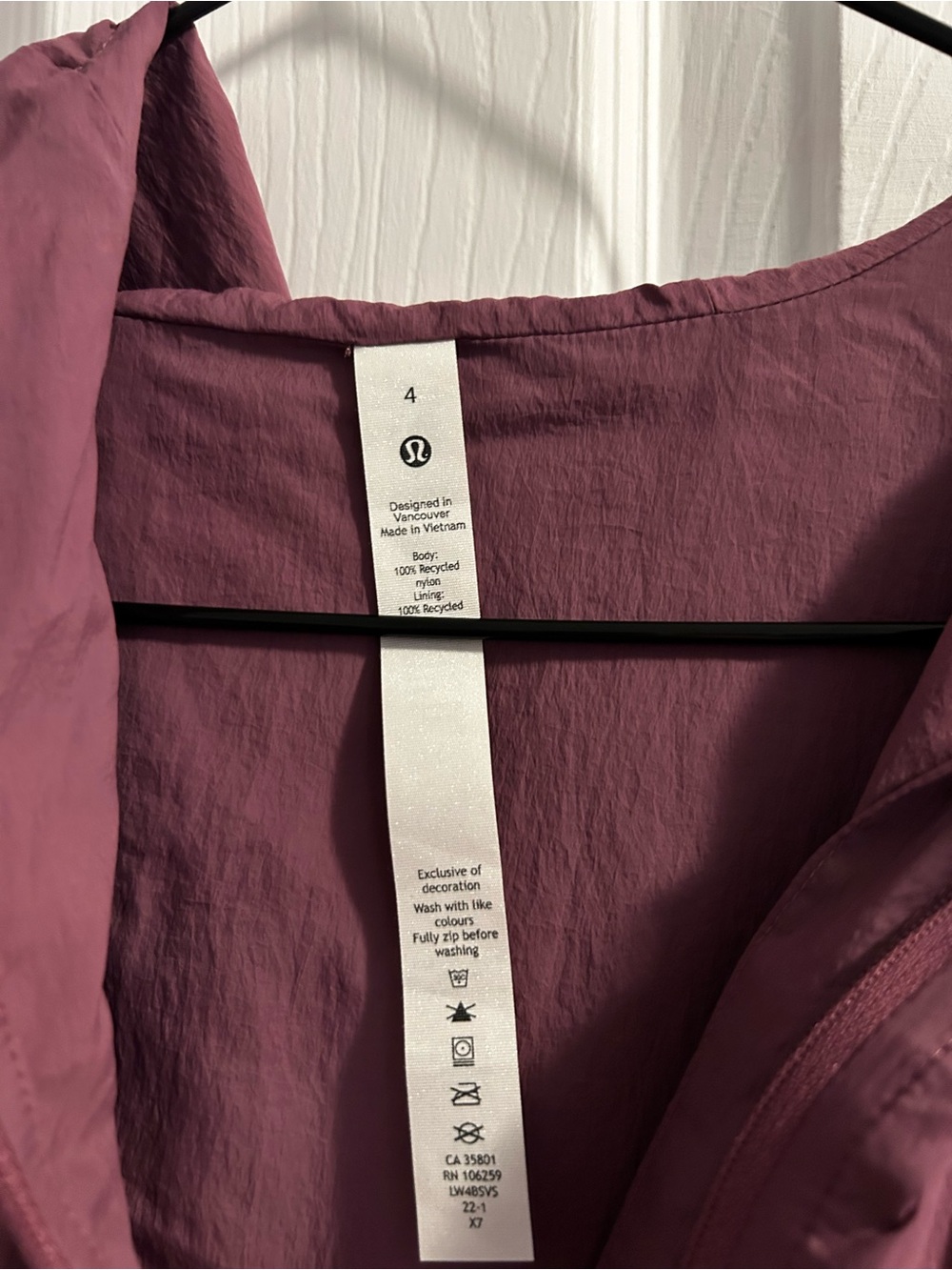 lululemon athletica windbreaker - Picture 4 of 4